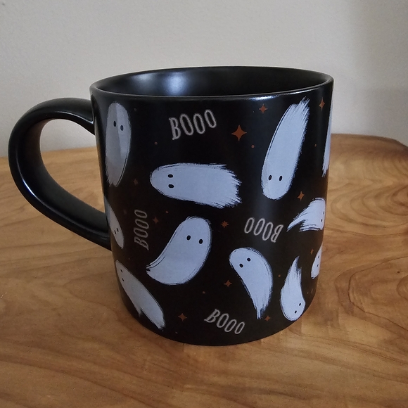 Hyde & EEK! Other - Black Mug with White Ghosts